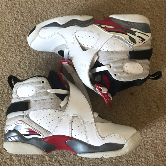 Jordan Bugs Bunny 8s - Picture 2 of 5